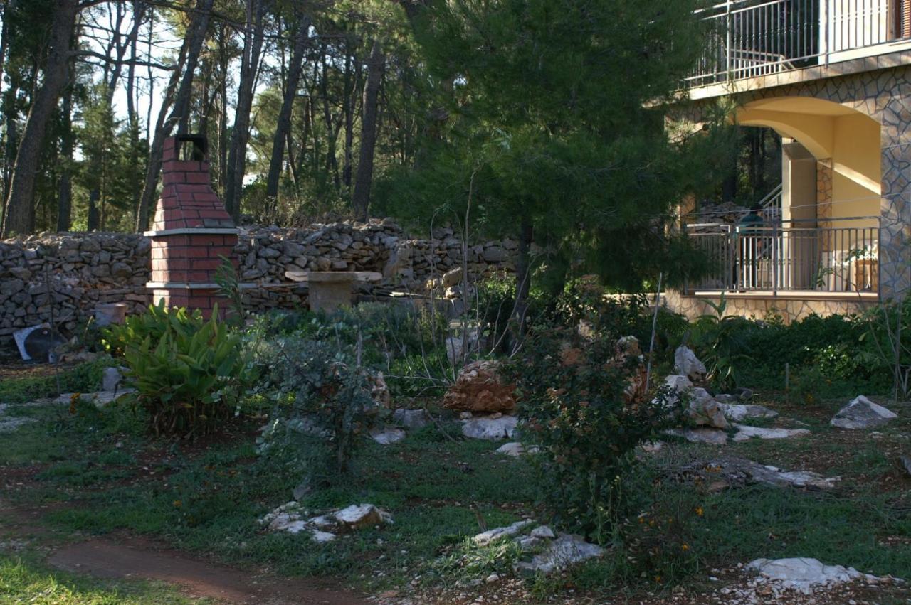 Apartments With A Parking Space Mudri Dolac, Hvar - 4043 Vrbanj ภายนอก รูปภาพ